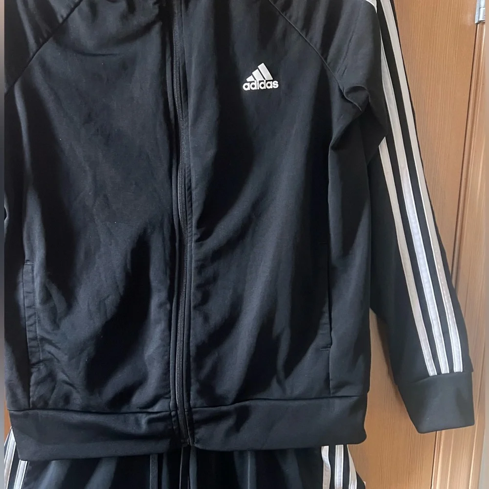Adidas Black Tracksuit,top and bottom set unisex. - Picture 2 of 2